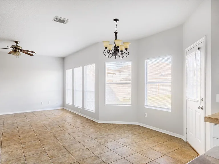 15410 Fir Woods Ln — Photo 7