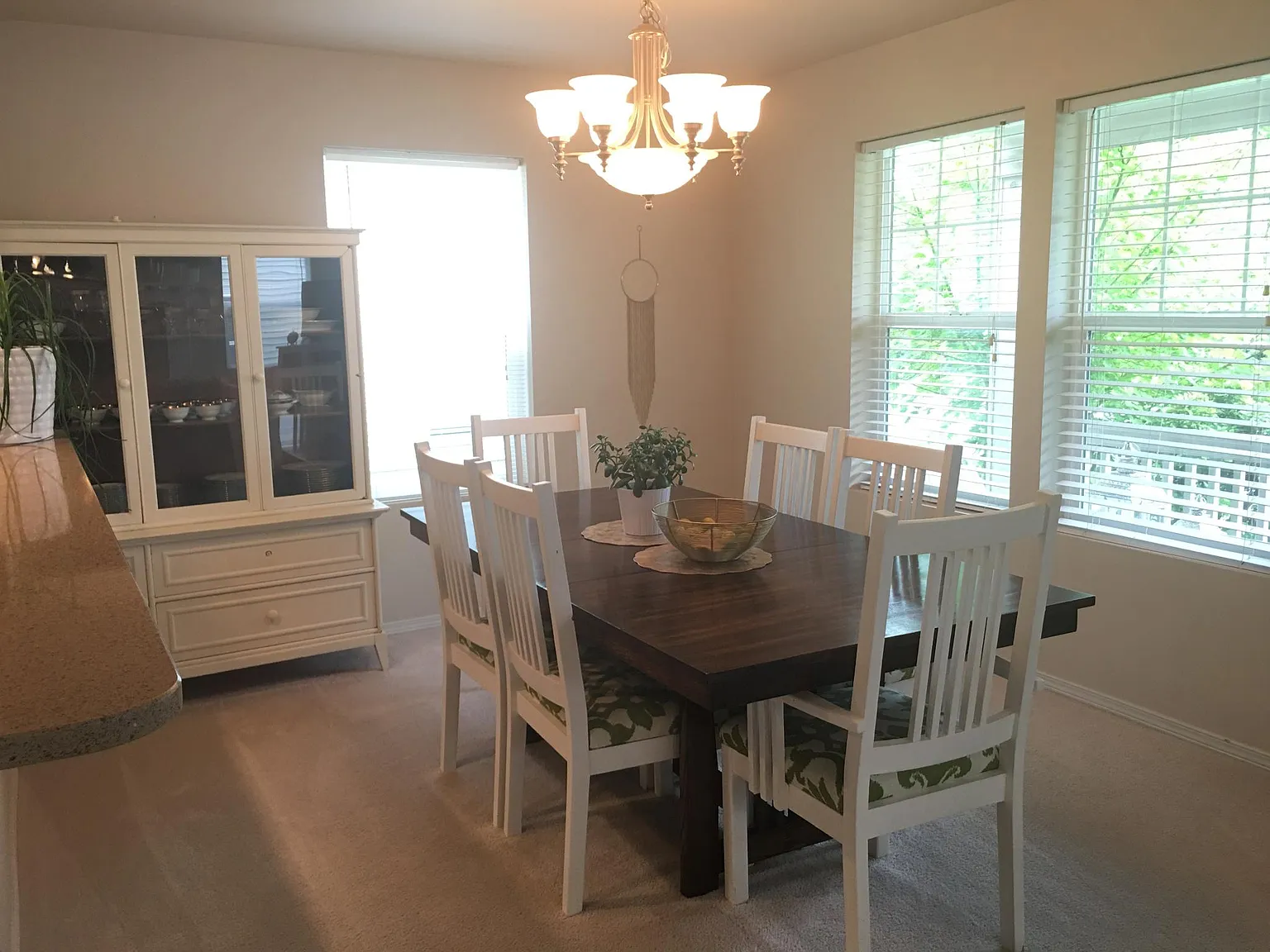 3 bed, 2380 sqft, $3,800 — Photo 4