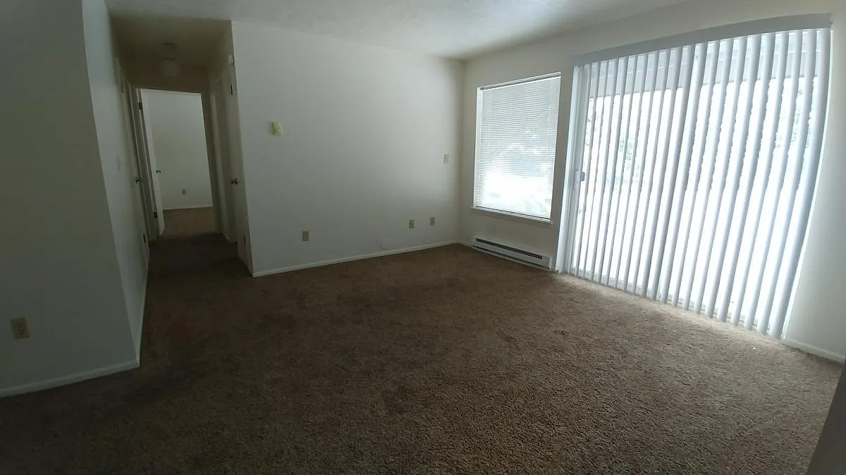 2 bed, 750 sqft, $950 — Photo 2