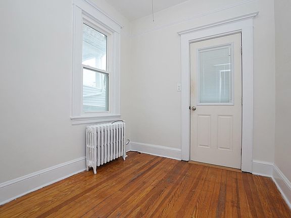 4th image of 201 Westervelt Ave #2