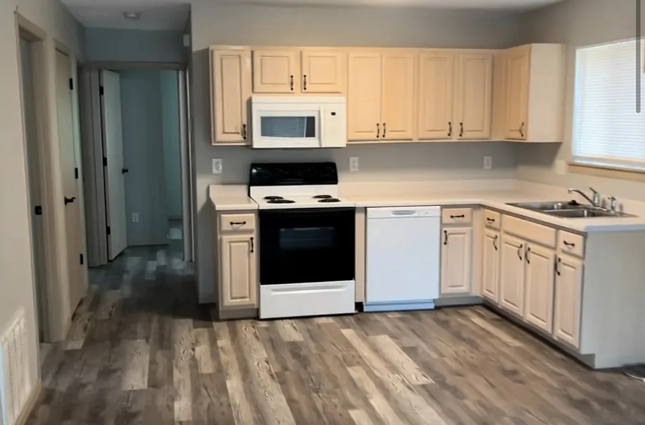 2 bed, 1.5 bath, $1,200 — Photo 3