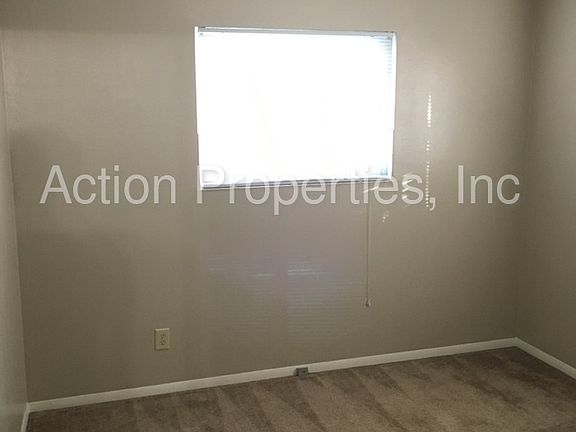 4th image of 1405 East St