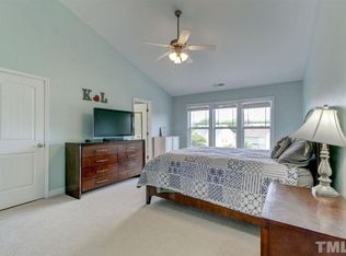 1013 Custom Oak Ln, Fuquay Varina, NC 27526