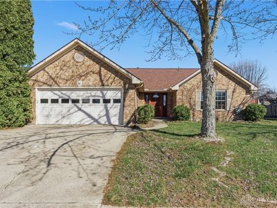8858 Deer Hollow Dr, Dayton, OH 45424