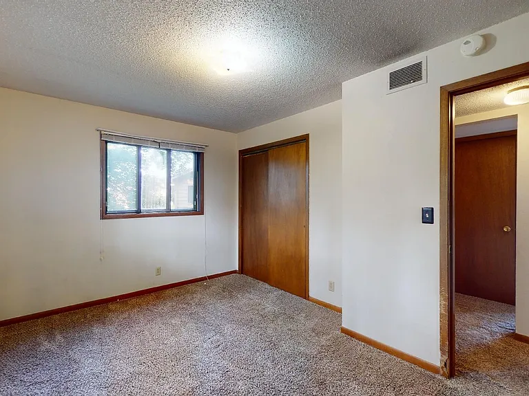 4-plex in West-Central Ames — Photo 8