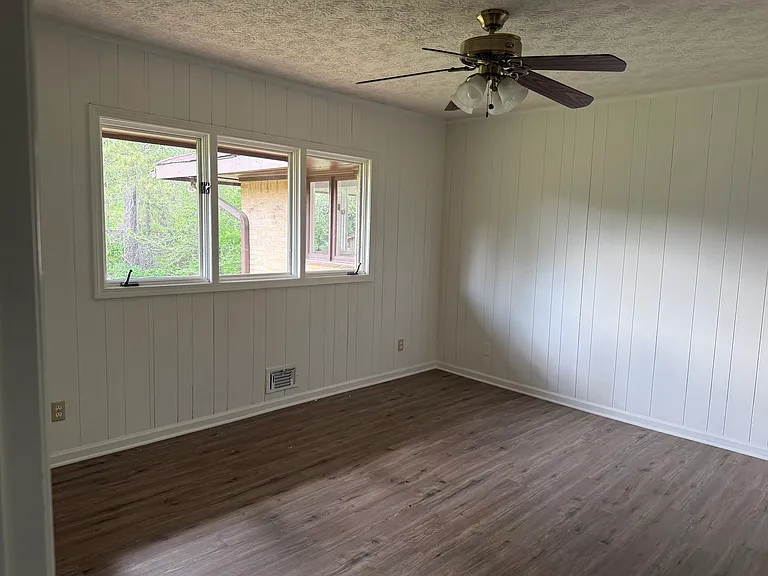 12610 Providence Rd — Photo 9