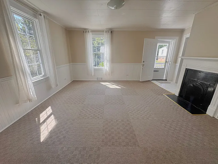 57 Fairfield Ave — Photo 3