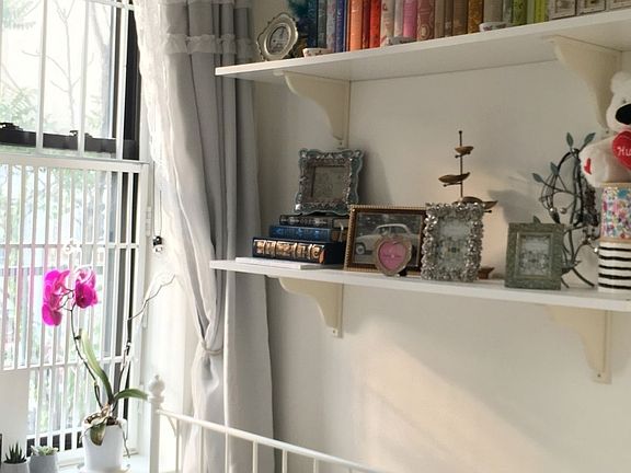 5th image of 319 Menahan St #2L