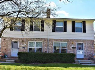 2209 Starr Rd, Royal Oak, MI 48073