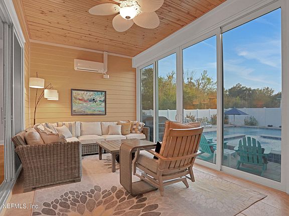 3rd image of 392 KENDALL CROSSING Drive