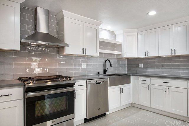 1st image of 366 Seville Ln