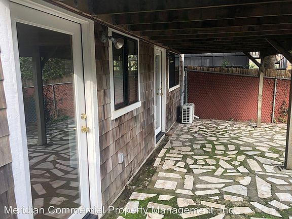 2nd image of 112 West St APT C