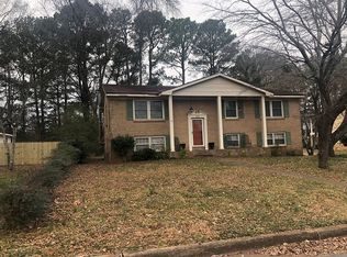 303 Forrest Park Ct NW, Huntsville, AL 35806