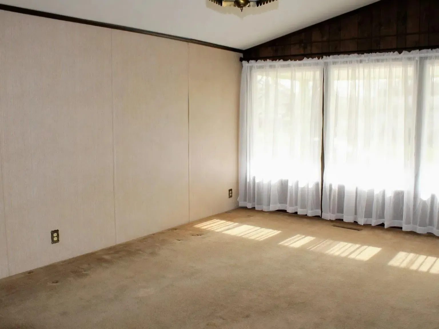 3 bed, 1415 sqft, $1,400 — Photo 3