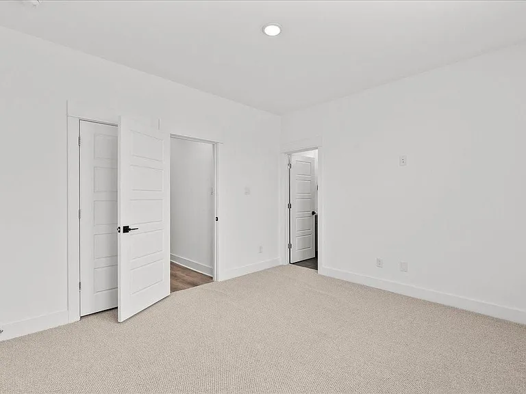 2906 Stevens St — Photo 22