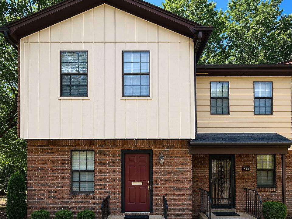1st image of 656 Valley Crest Dr