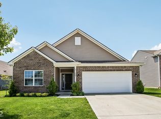6627 Mayapple Dr, Pendleton, IN 46064