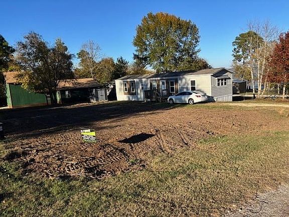 5th image of 251 Canal Dr
