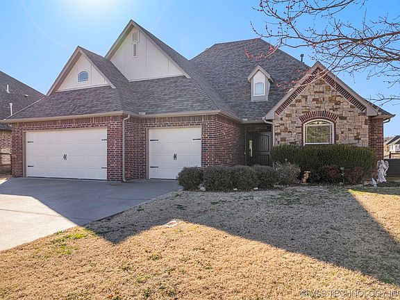 2nd image of 25336 S Persimmon Ct