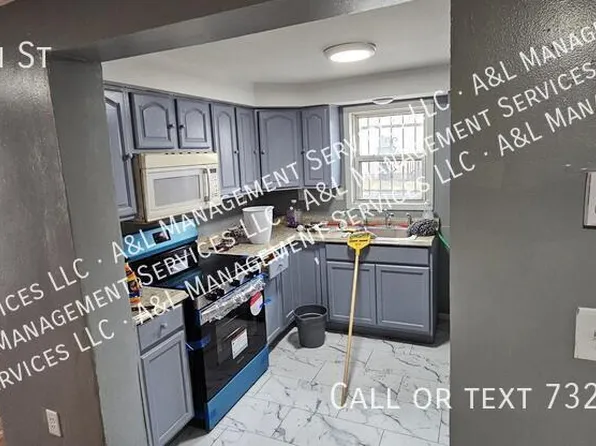 12 N 11th St, Newark, NJ 07107