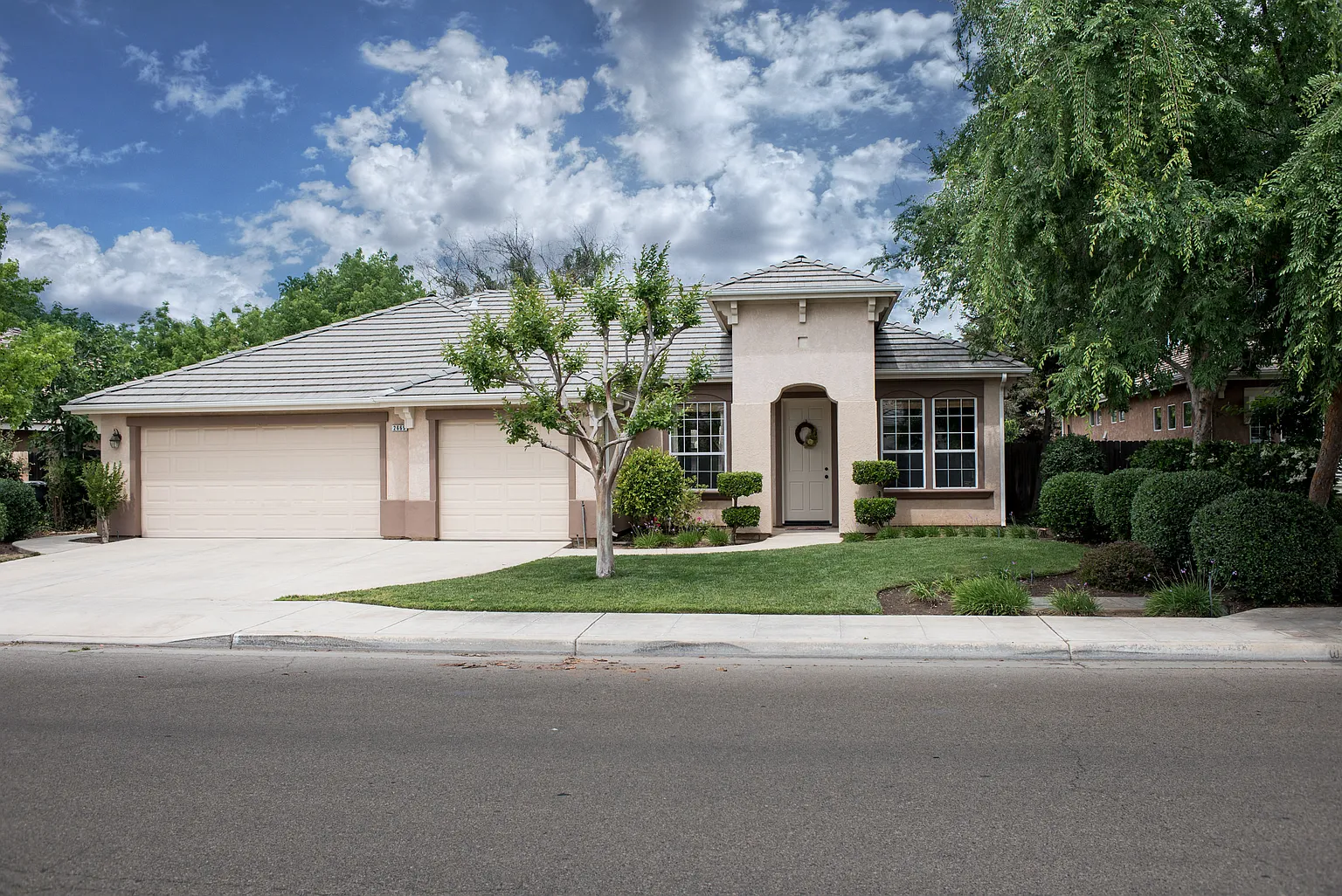 2669 Richert Ave photo 1