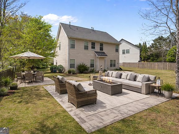 5th image of 704 Jonquil Ct