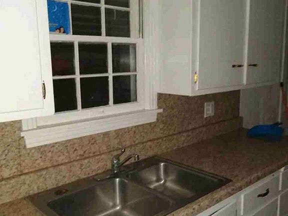 3rd image of 3306 N Rockwell Ave