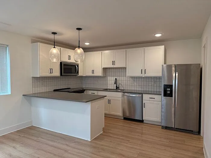 102 Duke St #3 — Photo 5