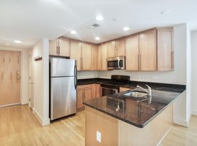 1300 K St SE, Washington, DC