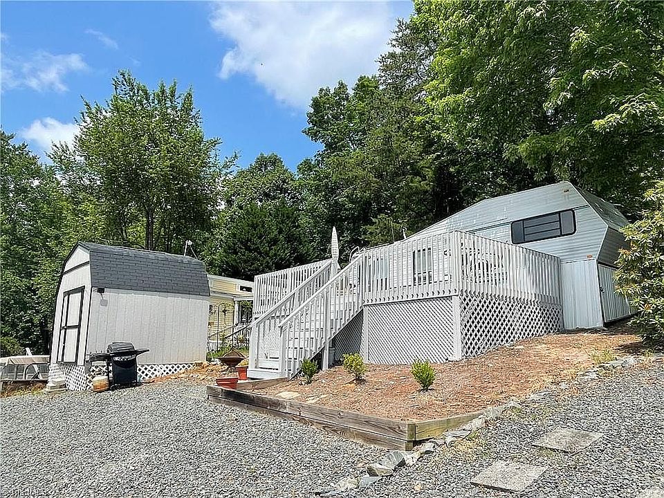 1st image of 108 Sparrow Ln
