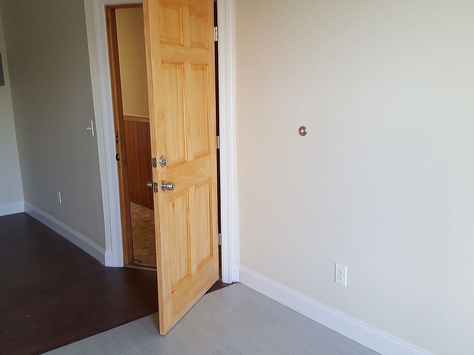 2nd image of 1862 Menahan St #2