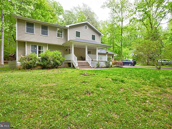 3rd image of 752 Bon Haven Dr
