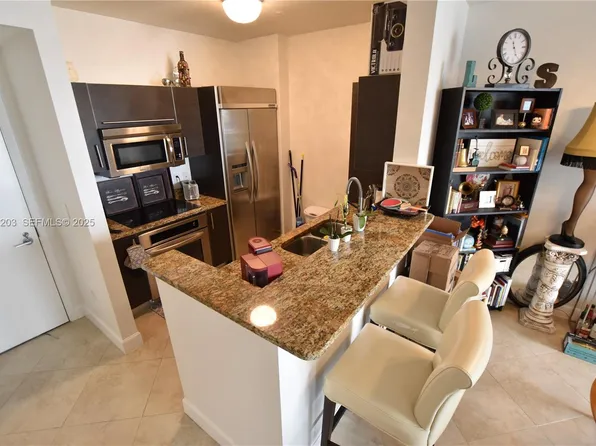 550 Okeechobee Blvd APT 1216, West Palm Beach, FL 33401