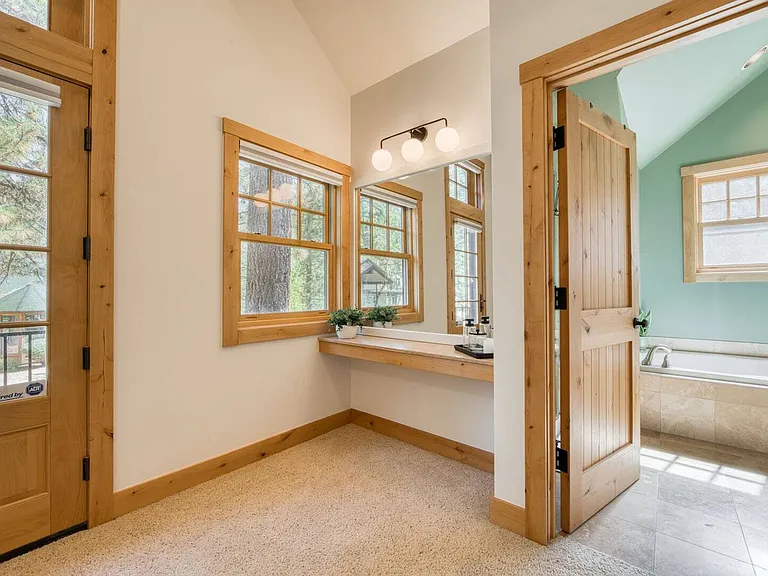 11262 Comstock Dr — Photo 11