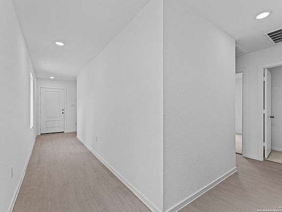 4th image of 7207 Brownleaf Dr