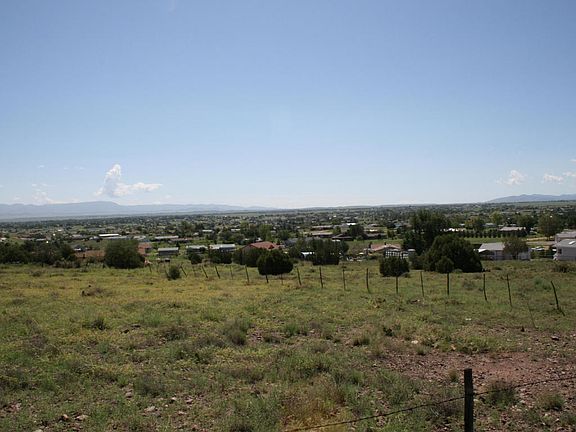 5th image of 2925 N Papago Trl