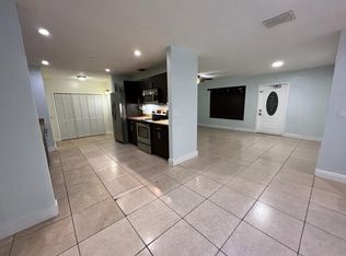 6870 SW 5th Ct, Hollywood, FL 33023