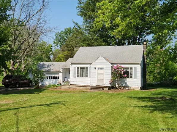 3558 Randall Rd, Ransomville, NY 14131