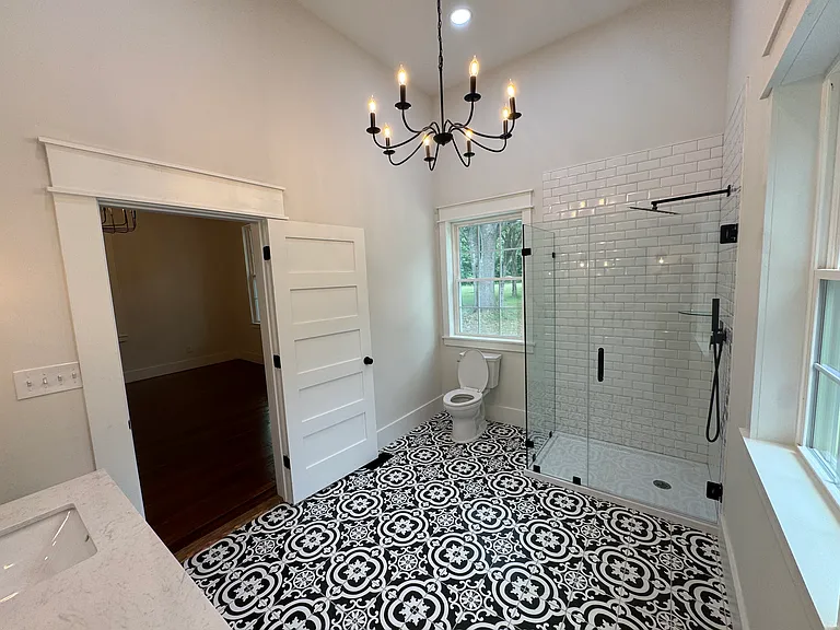205 Railroad Rd — Photo 8