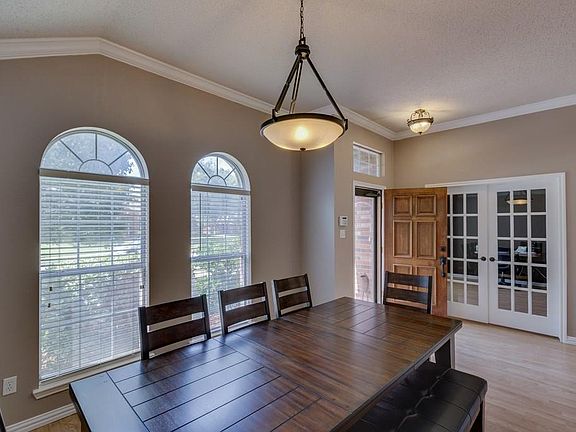 4th image of 3209 Lochwood Dr
