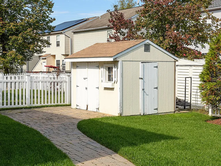1772 Grande View Ave — Photo 10