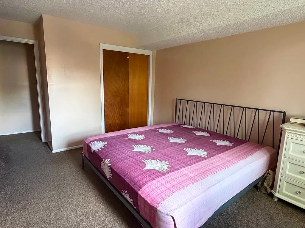 2 bed, 1200 sqft, $2,500 — Photo 3