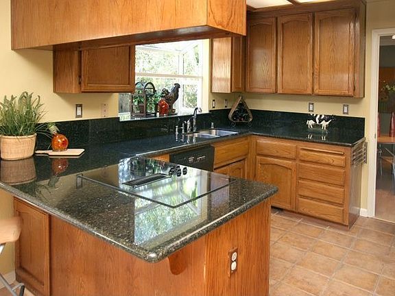 Brand new granite couter tops!