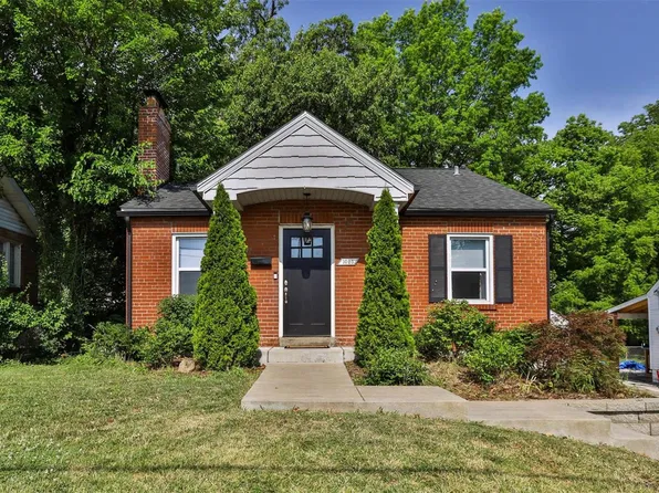 1025 Charleville Ave, Saint Louis, MO 63119