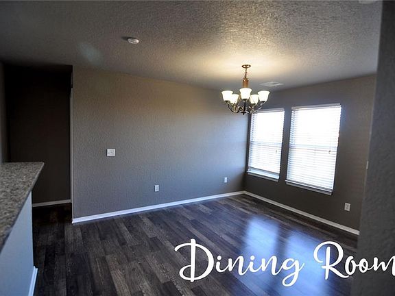 3rd image of 425 Leopard Lily Dr