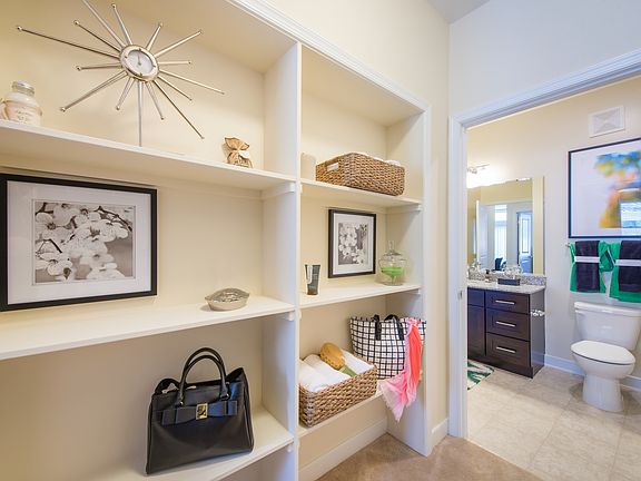Built-in Closet Shelving