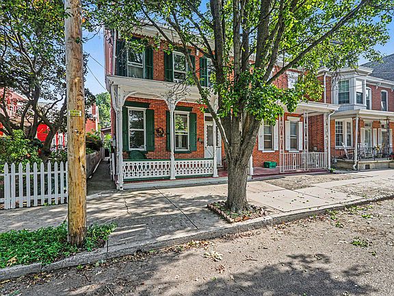 2nd image of 215 Walnut St