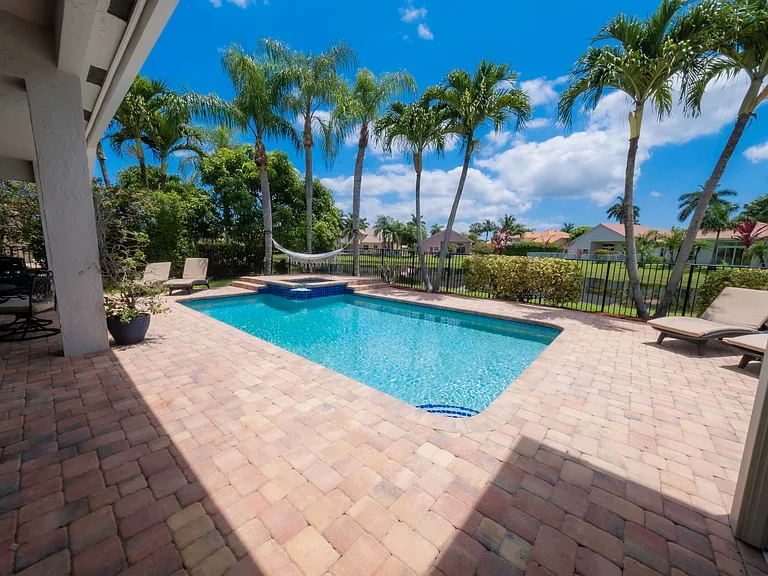 10849 Bal Harbor Dr — Photo 56