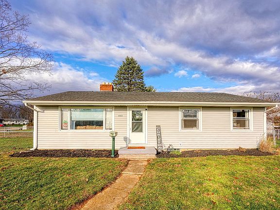 2nd image of 833 Hardin Dr