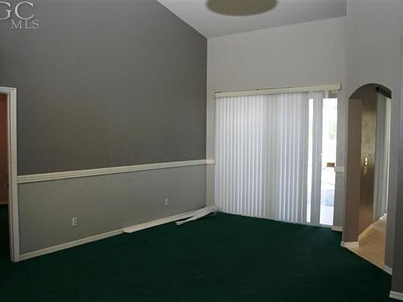 4th image of 2400 Lola Ave